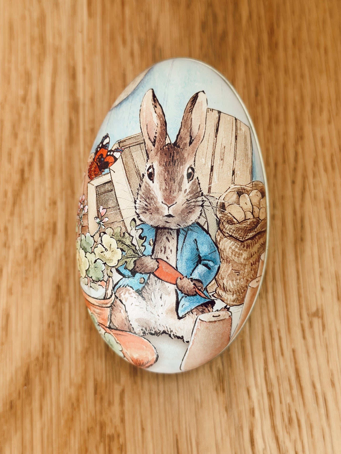Peter Rabbit Egg Shaped Tin Asst