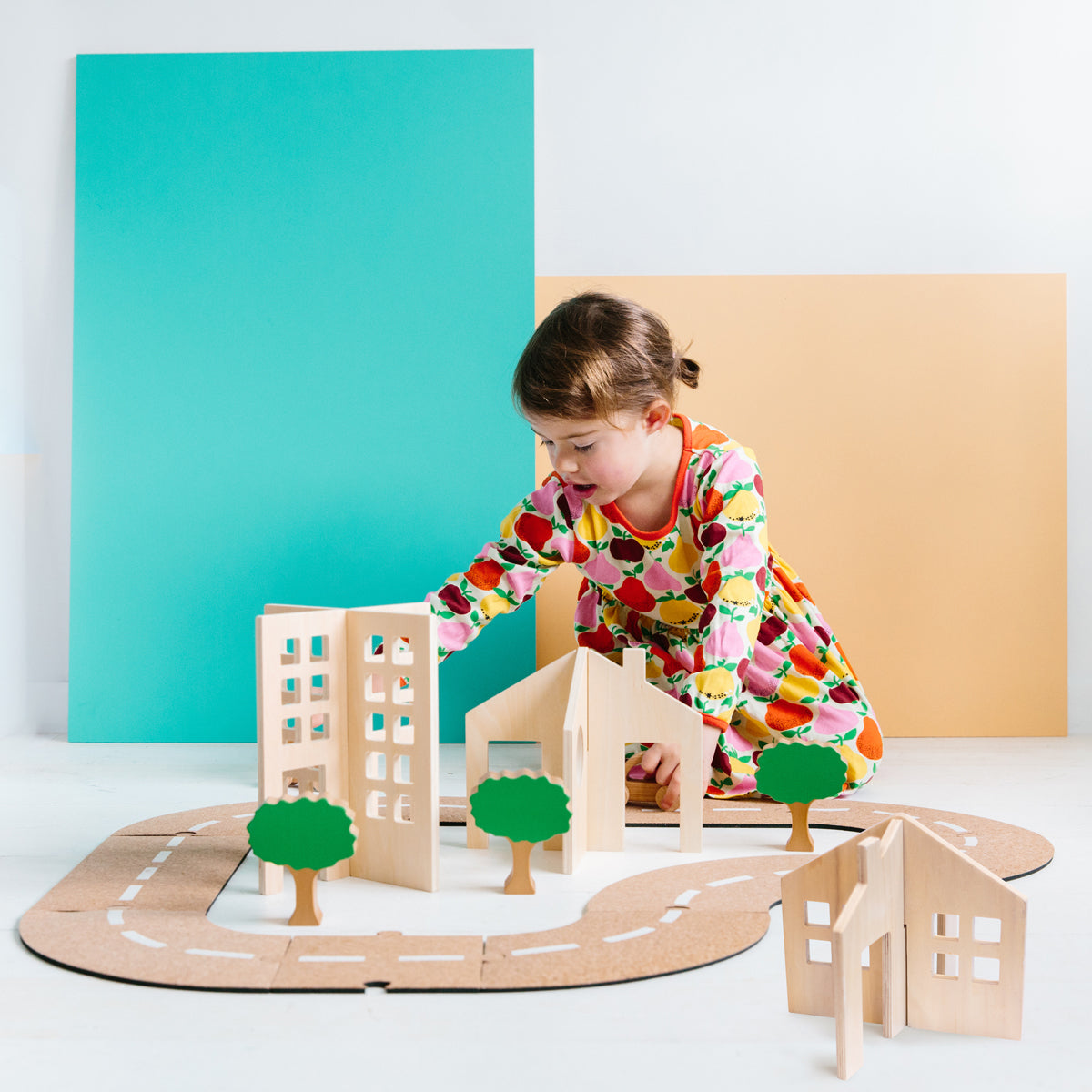 Getting About Town - Roads, Buildings and Scenery