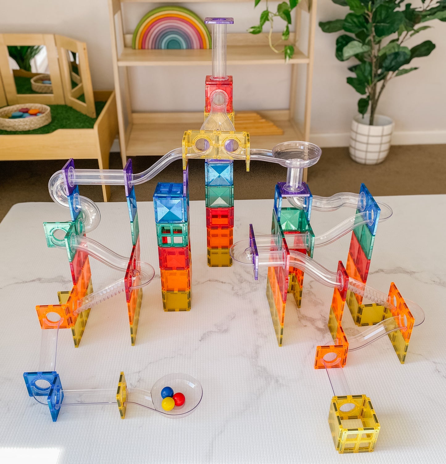 Magnetic Tiles - 92 pc Rainbow Ball Run Pack