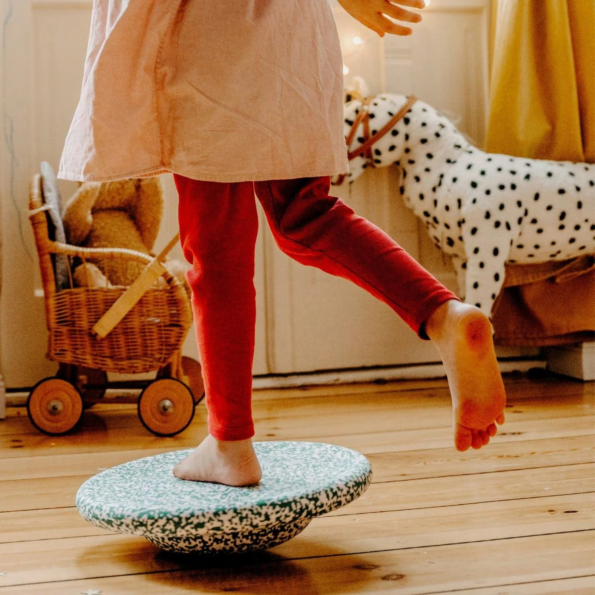 CHRISTMAS PROMO - Stapelstein Balance Stepping Stones - Original size, Set of 6, Rainbow Classic + FREE Balance Board