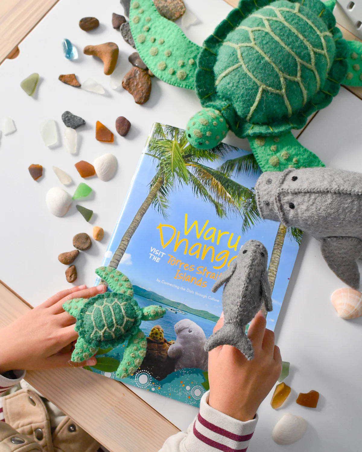 Finger Puppet Set - Waru and Dhangal - Sea Turtle and Dugong