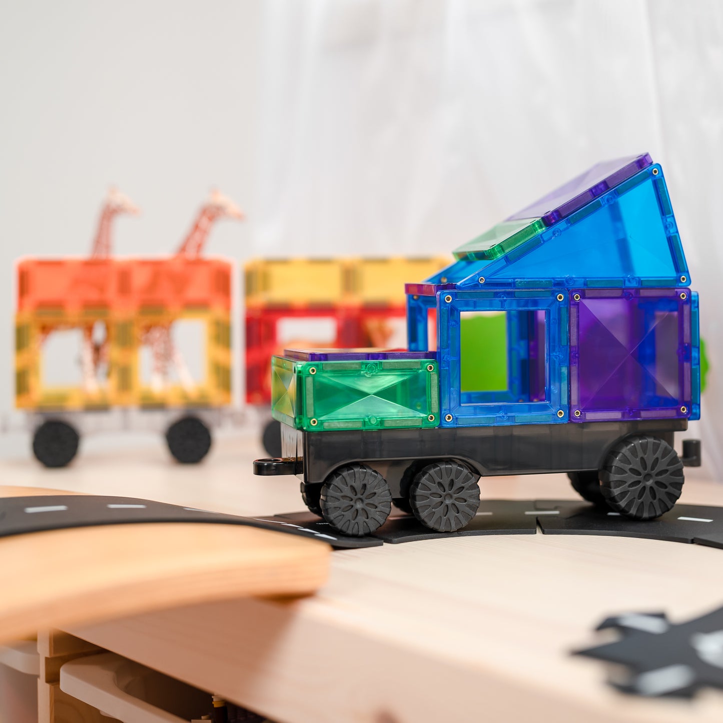 Magnetic Tiles - 50pc Rainbow Transport Pack