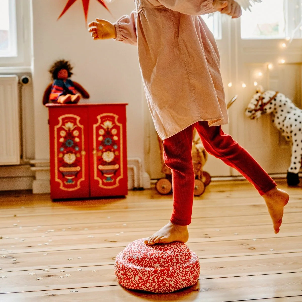 CHRISTMAS LIMITED EDITION PRE ORDER - Stapelstein Balance Stepping Stones - Original size - Red blush