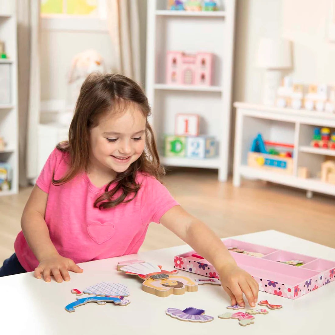 Magnetic Dress Up - Nina