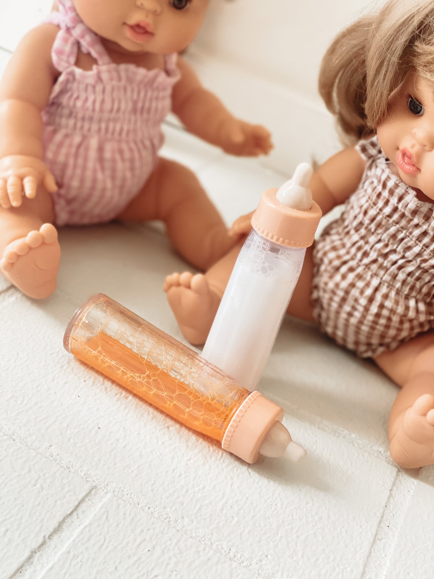 Tiny Tummies Magic Milk and Juice Bottle Sets