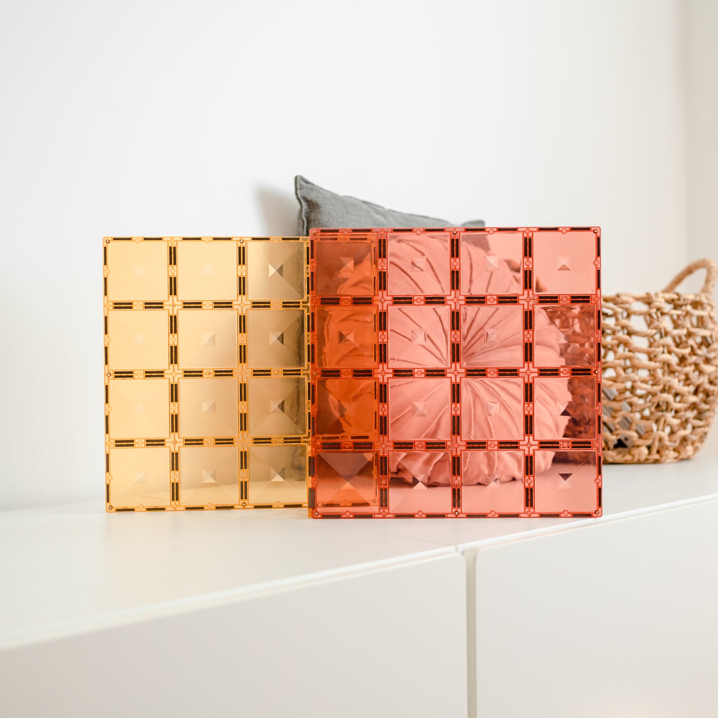 Magnetic Tiles - 2 pc Pastel Lemon & Peach Base Plates