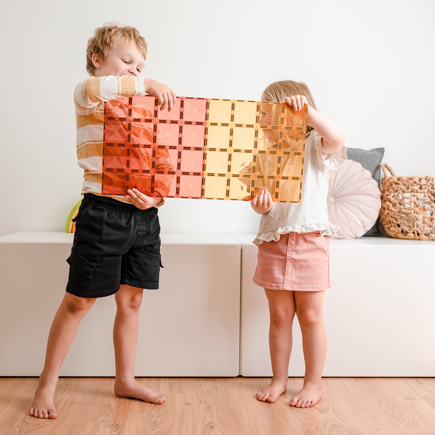 Magnetic Tiles - 2 pc Pastel Lemon & Peach Base Plates