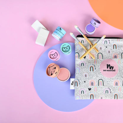 Natural Pressed Eyeshadow and Blush Pack with Accessories
