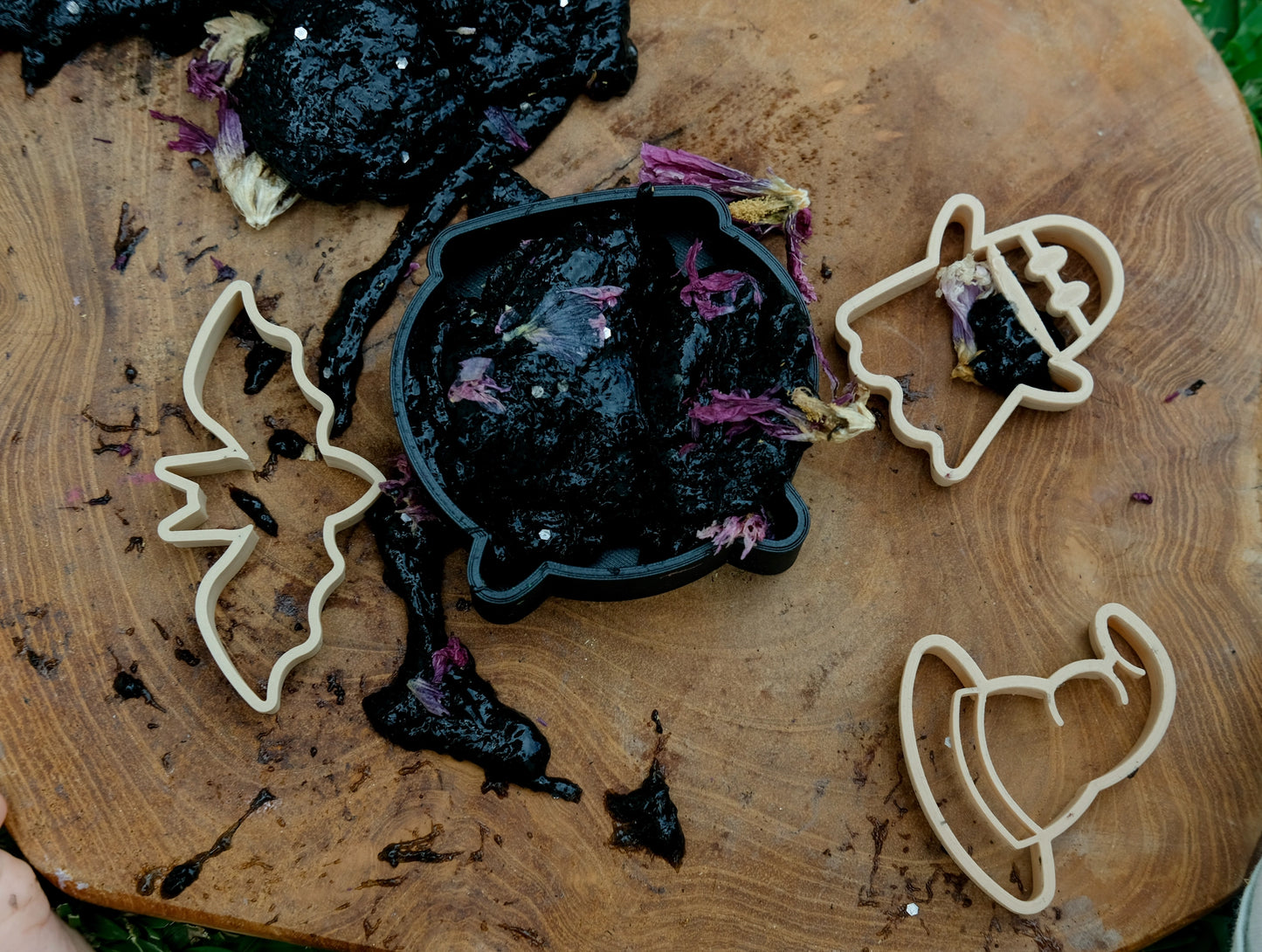 Eco Mould - Halloween Mini Cauldron