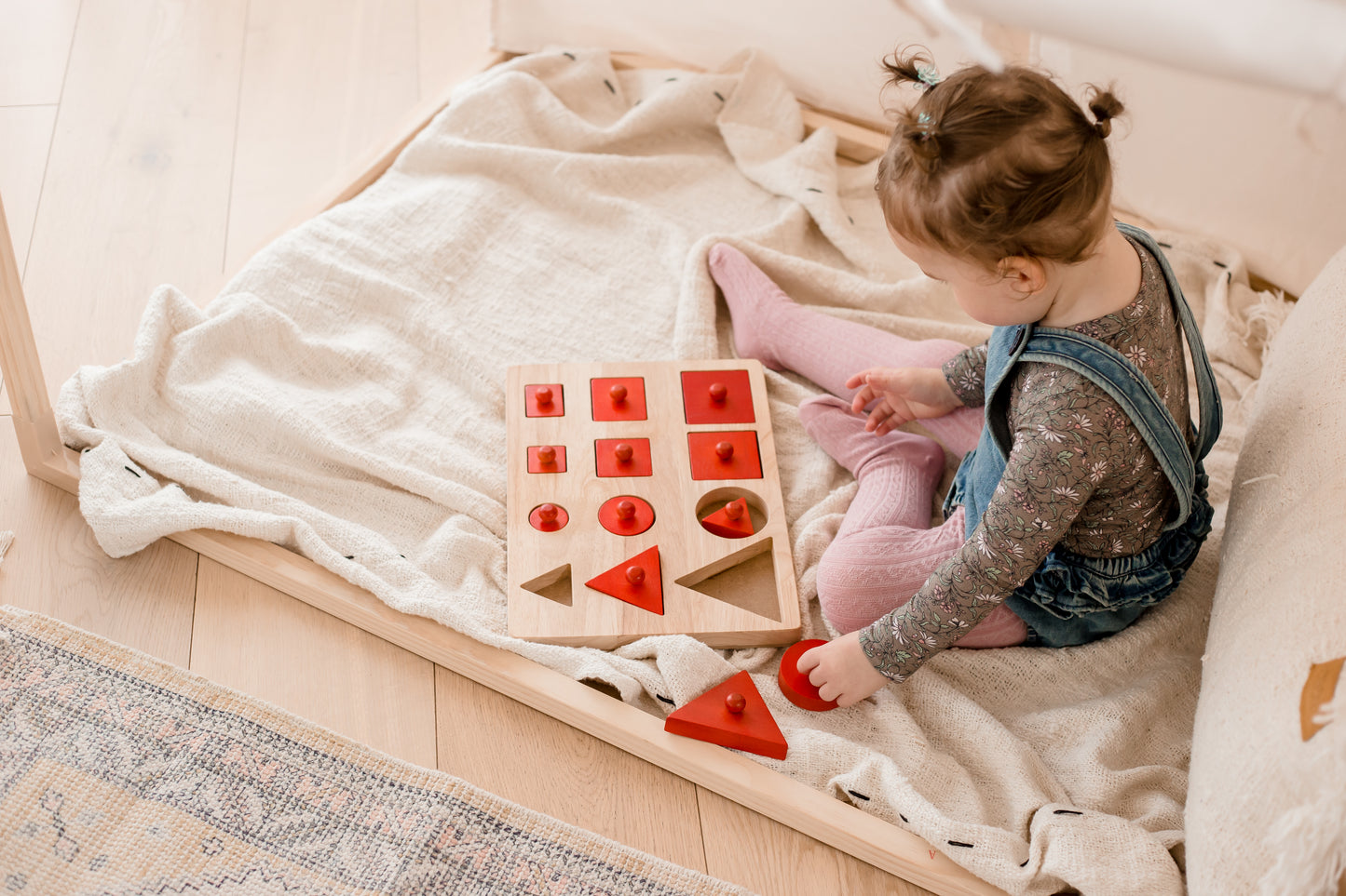 Shape Peg Puzzle Seriation