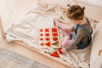 Shape Peg Puzzle Seriation