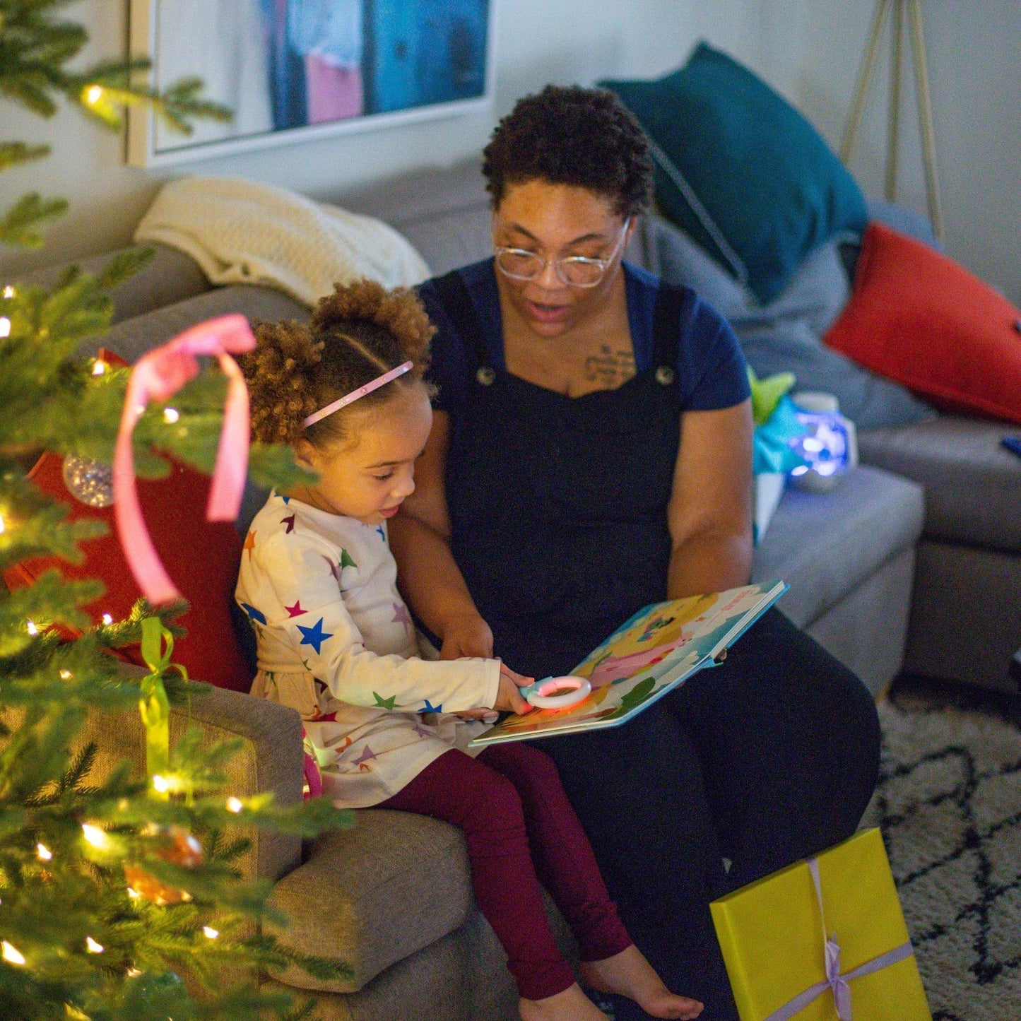 Glo Pals Light-Up Library™ - Pippa's Prehistoric Pals