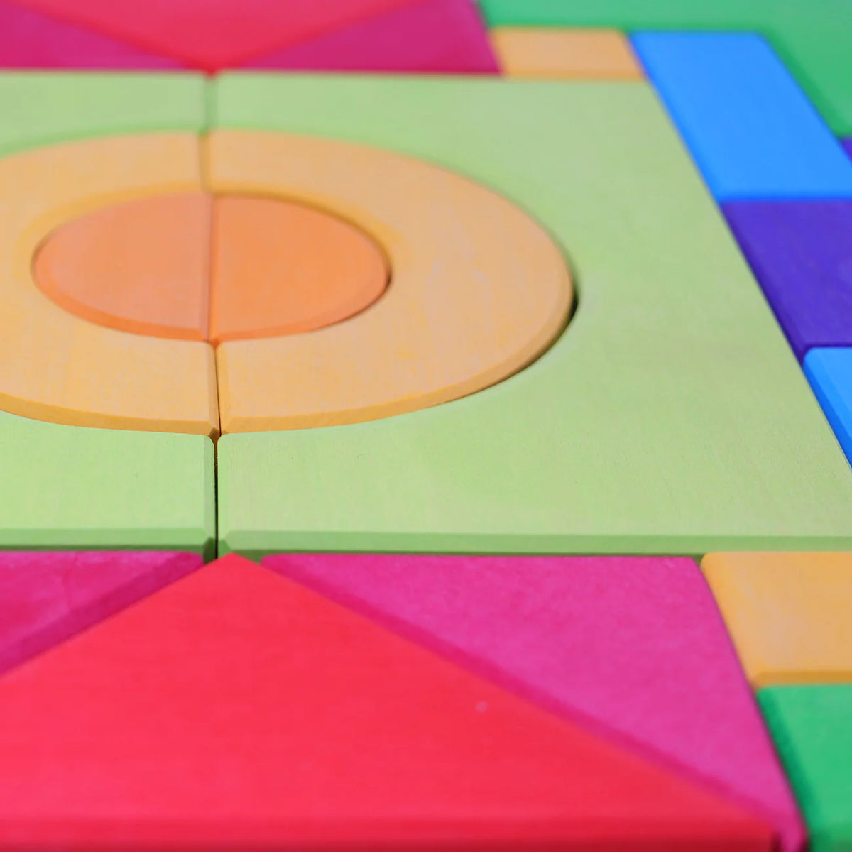 Create, stack and build with Grimm's Basic Building Set. A 30-piece wooden block set designed to inspire imaginative, open-ended play from an early age.