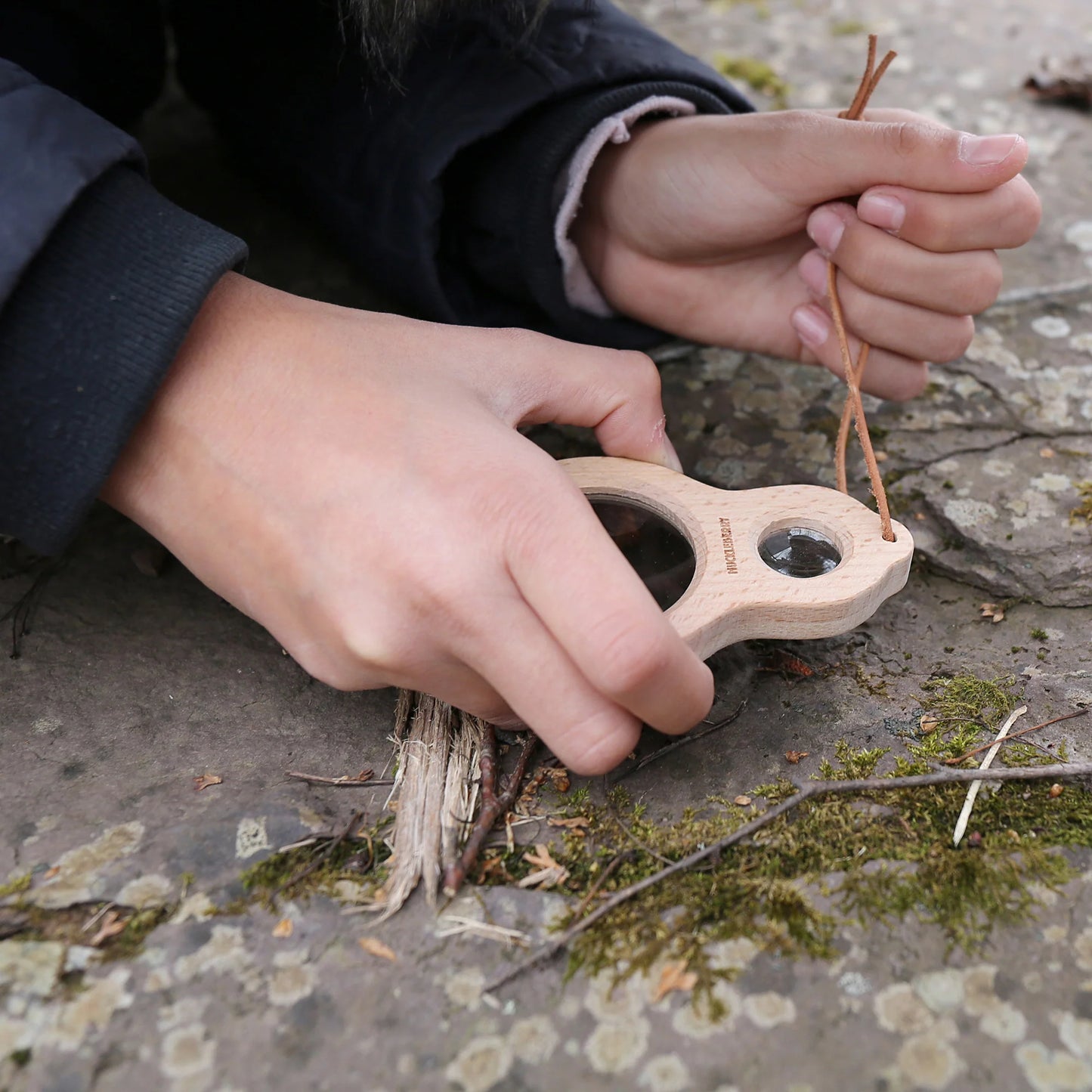 Dual Magnifying Glass