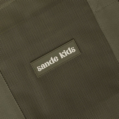 Sande Kids logo and mesh.